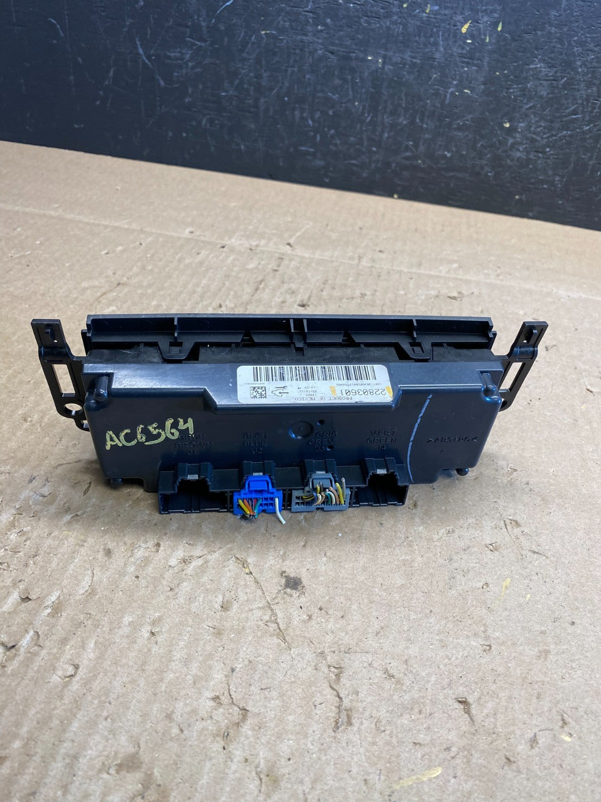 2011 - 2014 Chevrolet Silverado Gmc Sierra A/C Heater Climate Control AC6564 DG3