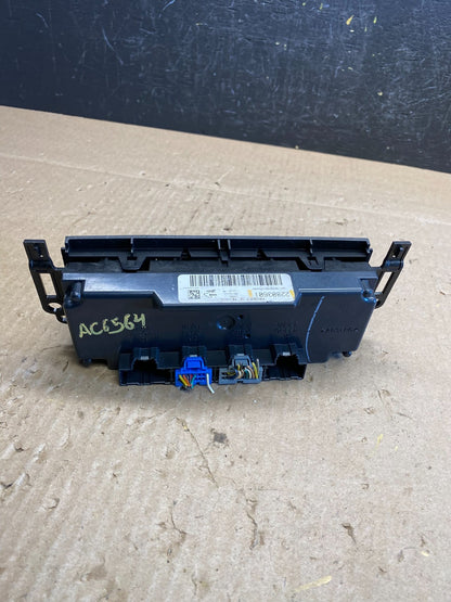 2011 - 2014 Chevrolet Silverado Gmc Sierra A/C Heater Climate Control AC6564 DG3