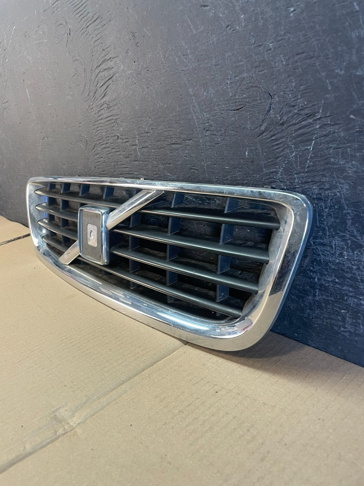 2008 to 2011 Volvo S40 Front Grill Grille AE34861
