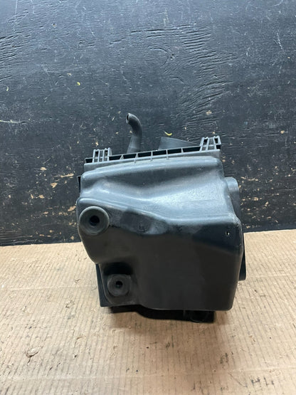 2011 - 2021 Dodge Durango 3.6L Air Filter Cleaner Box OEM Y6295 DG5