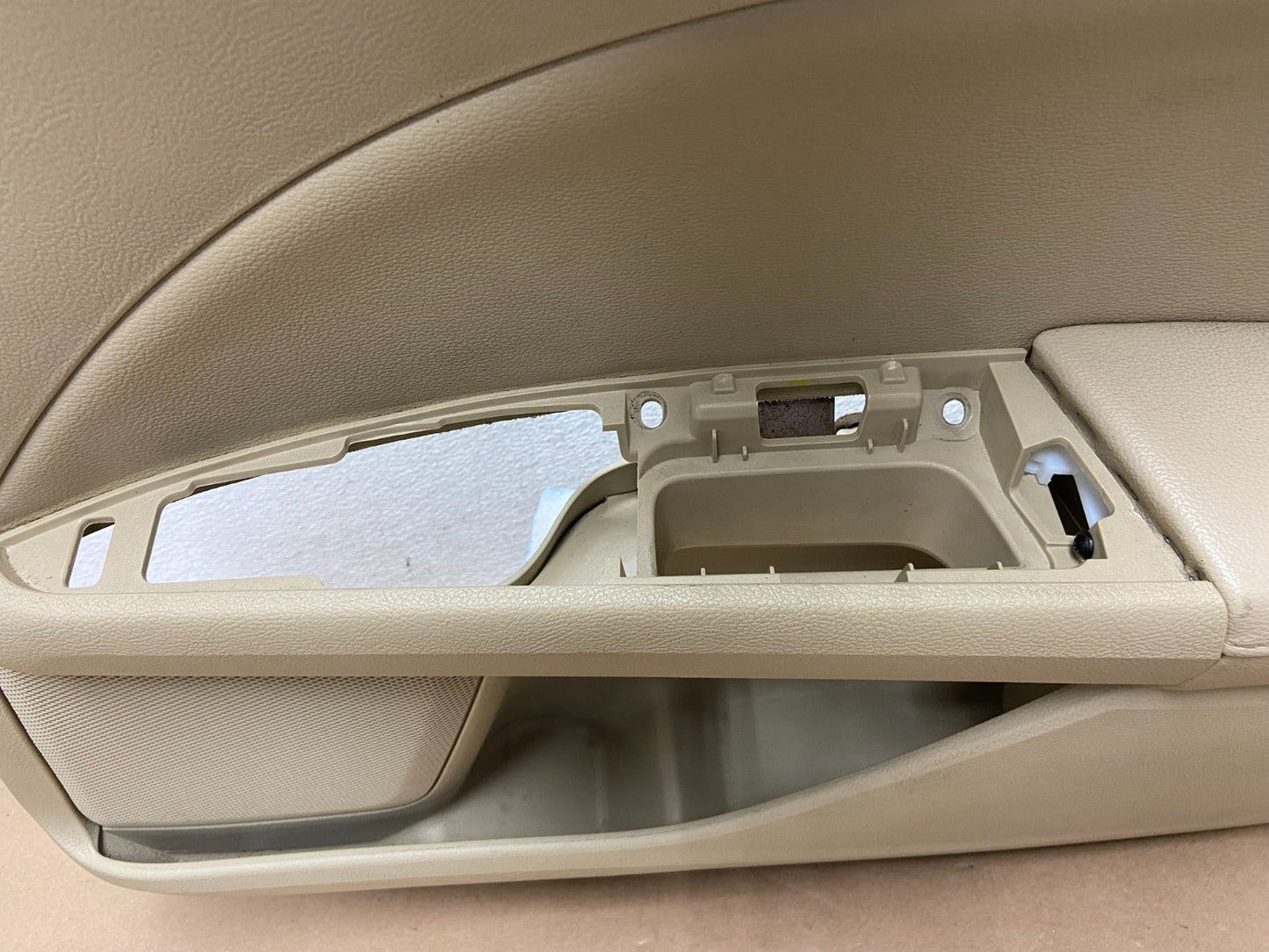 2013 to 2014 Ford Fusion Rear Right Passenger Interior Door Panel AG4514 DG3