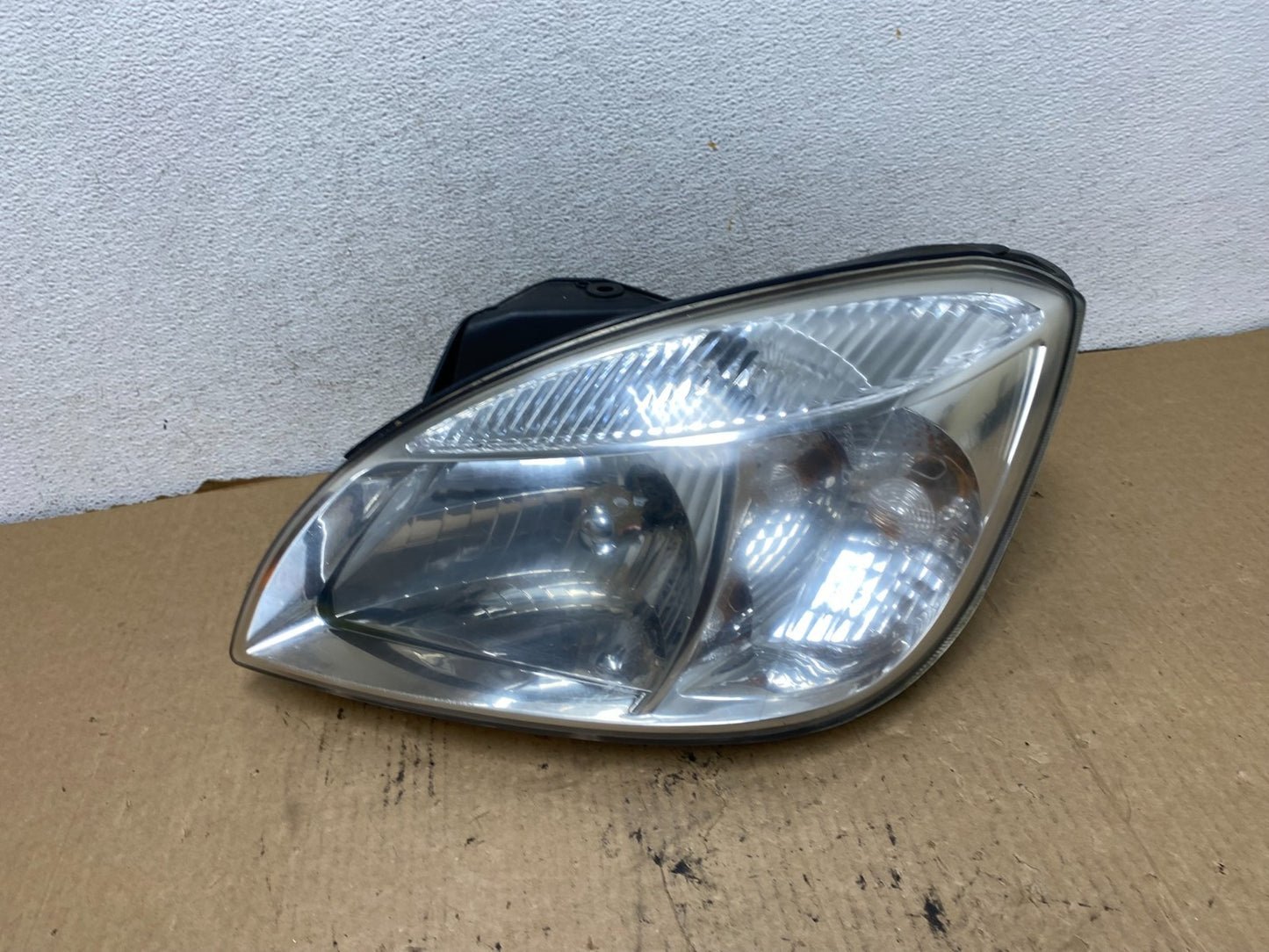 2006 2007 2008 Kia Rio Left Driver LH Side Halogen Headlight AG2182 DW0