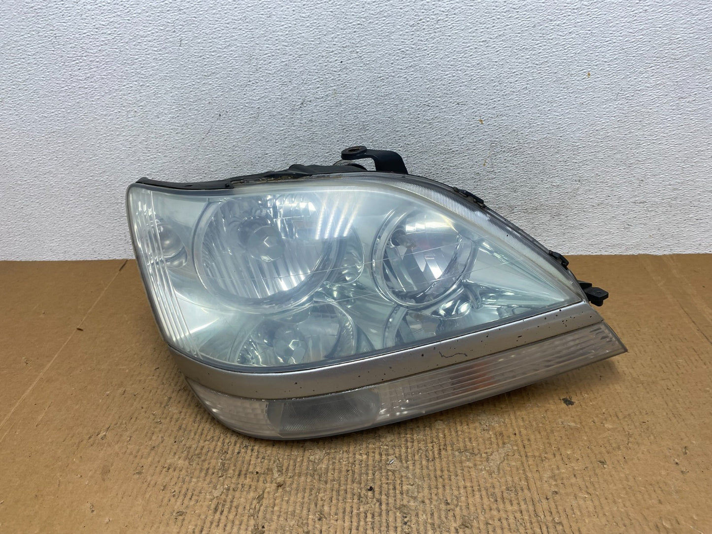 2001 2002 2003 Lexus RX300 Right Passenger Headlight Xenon HID AE2881 DW0