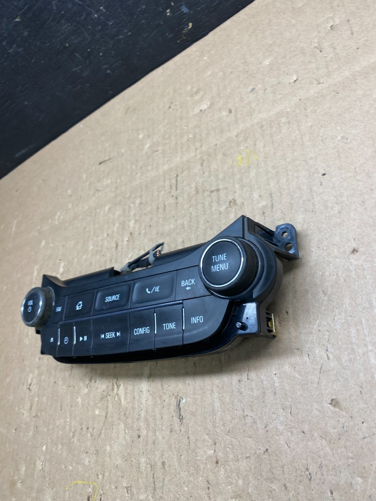 2013 2014 2015 Chevrolet Malibu AM FM Radio Control Panel T4747 DG2