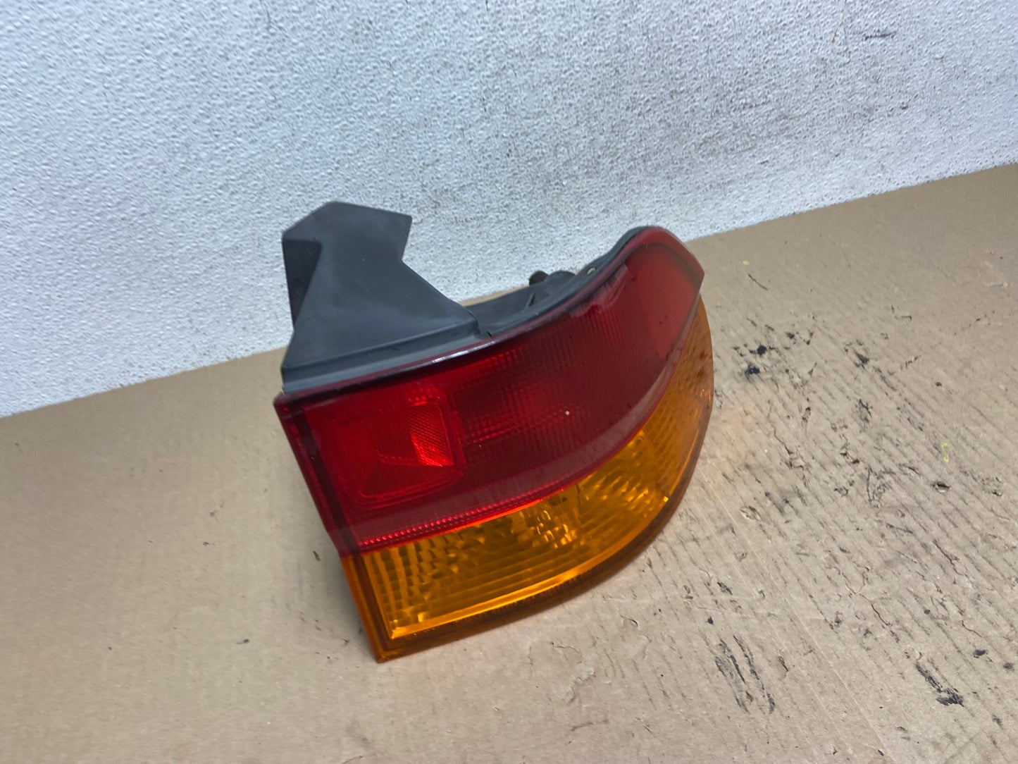 2002 2003 2004 Honda Odyssey Right Passenger Side Tail Light AF5960 LK2