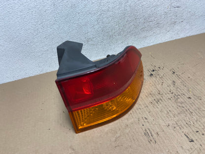 2002 2003 2004 Honda Odyssey Right Passenger Side Tail Light AF5960 LK2
