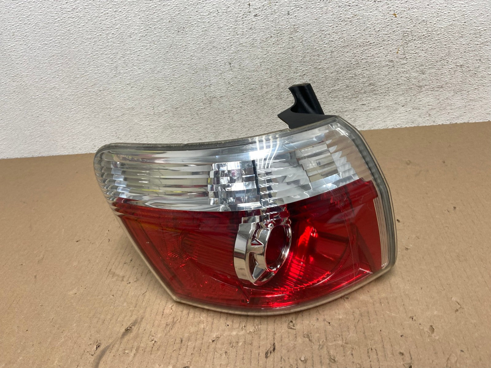 2007 to 2012 GMC Acadia Tail Light Left Driver Lh Side AE8742 LK0