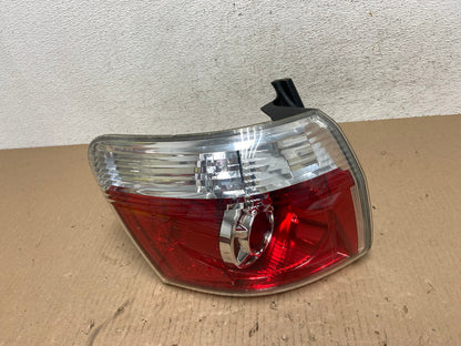 2007 to 2012 GMC Acadia Tail Light Left Driver Lh Side AE8742 LK0