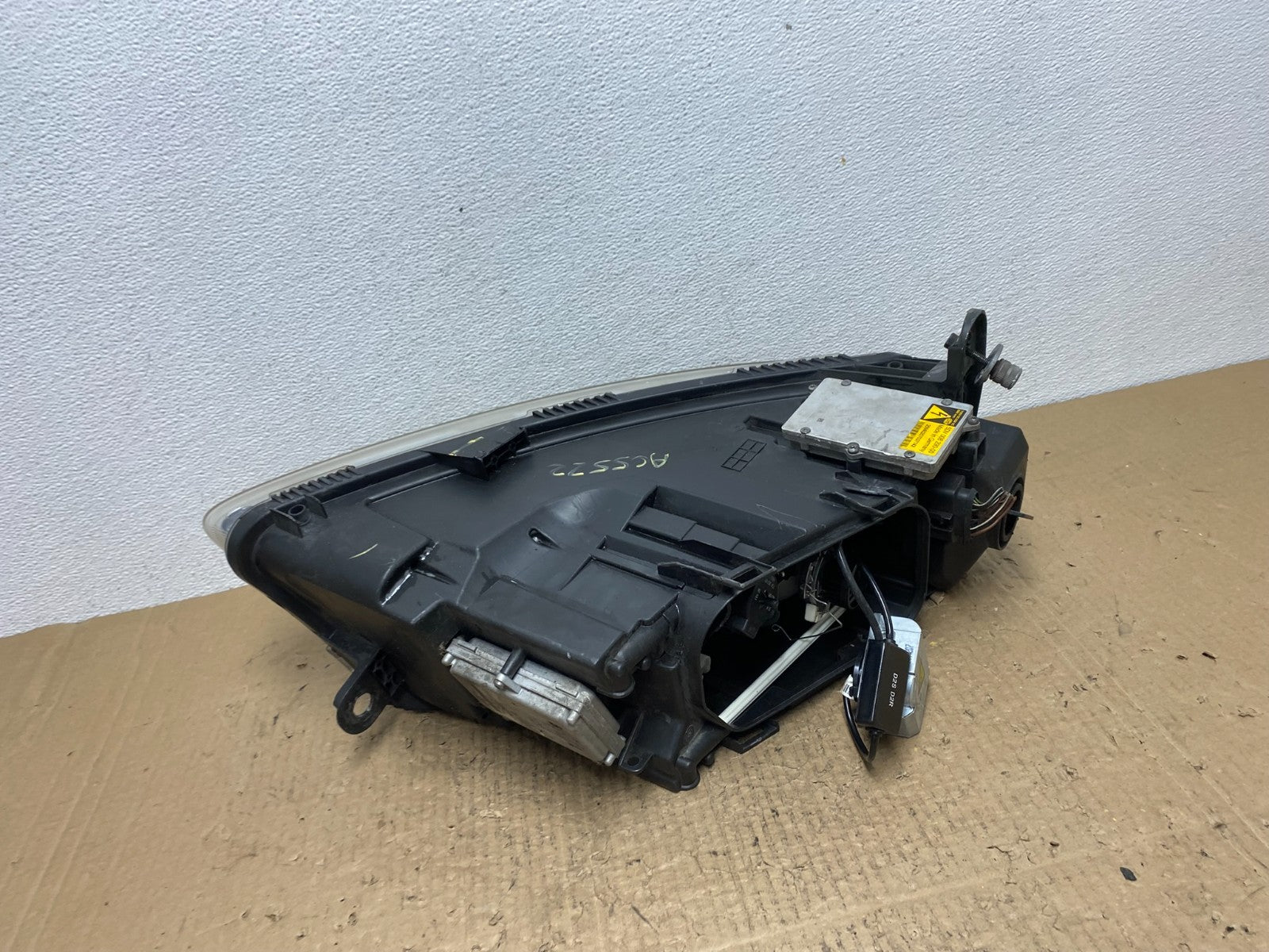 2005 to 2008 Audi A6 Left Driver Side Headlight Xenon HID OEM AC5522 DW6