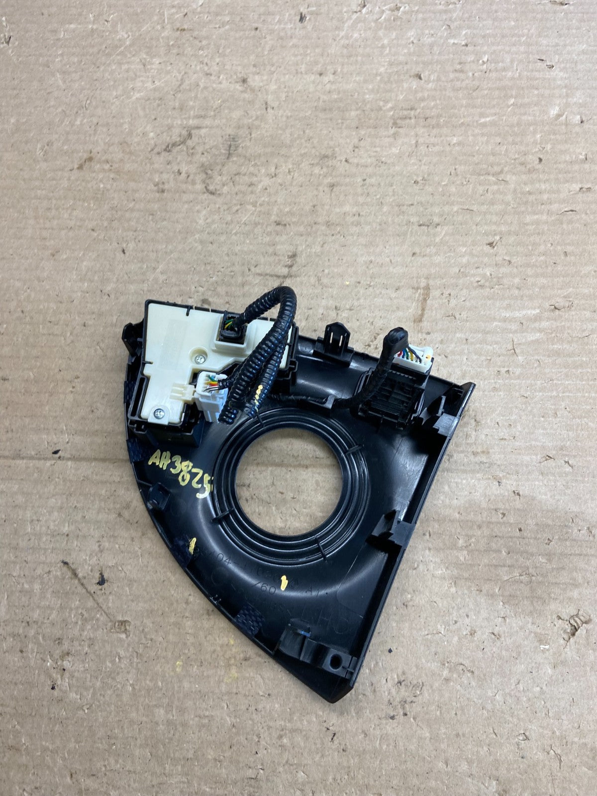 2010 to 2015 Toyota Prius 1.8L Gear Shifter Trim Panel Cover Bezel AH3825 DG4