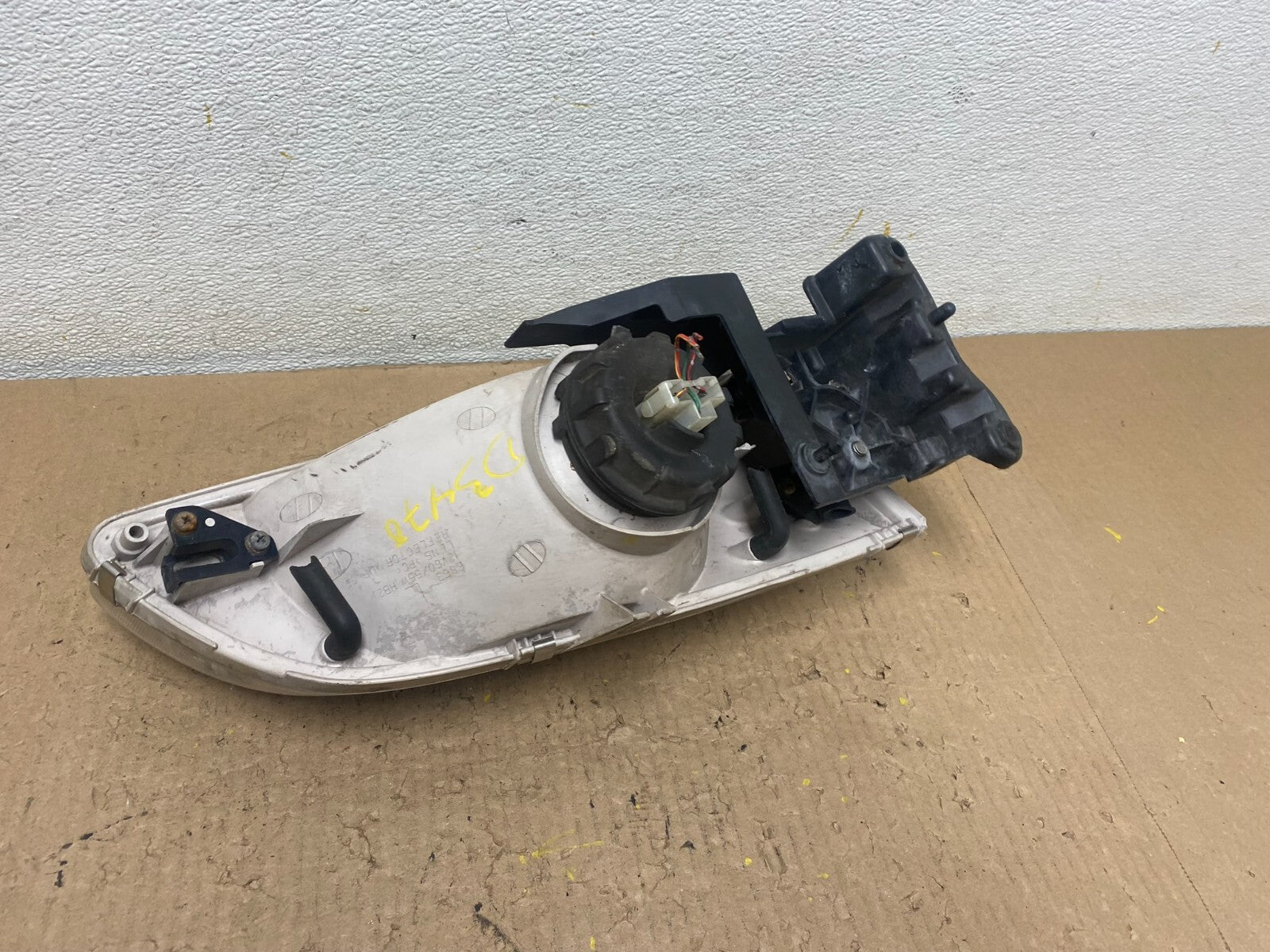 1998 to 1999 Mazda 626 Left Driver Lh Side Headlight Oem D34706