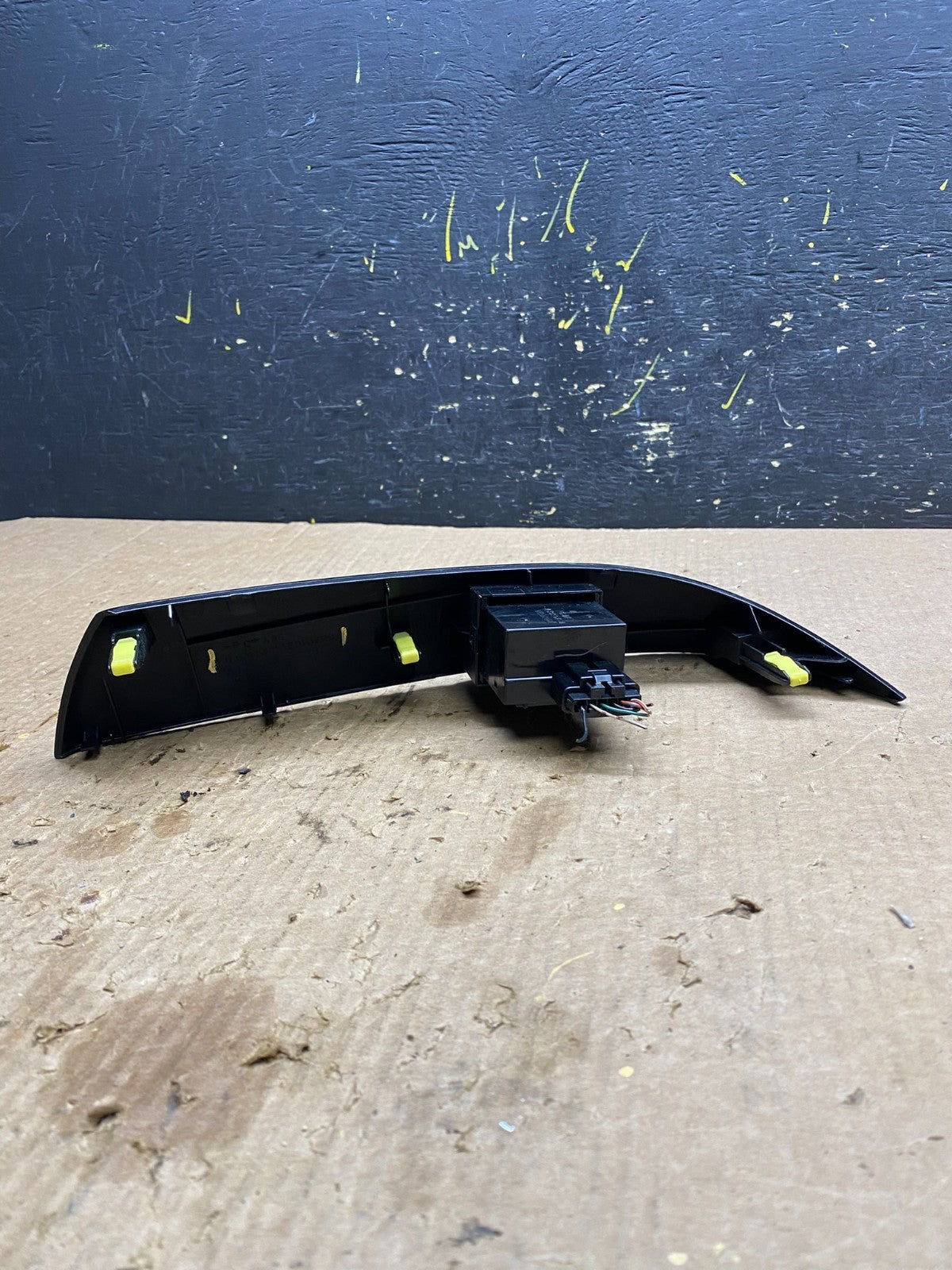 2004 to 2010 Toyota Sienna Switch Key Light Indicator Bezel Trim OEM z4574 DG3