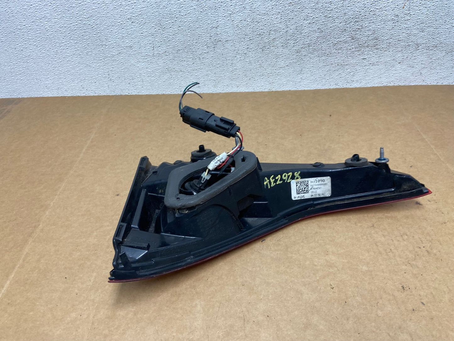 2017 2018 2019 GMC Acadia Right Passenger RH Side Inner Tail Light AE2928 LK3