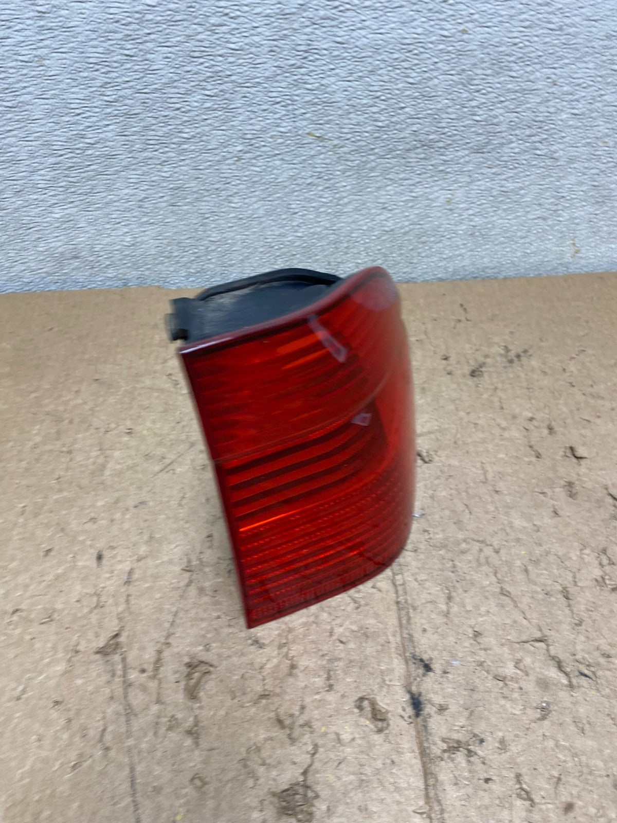 2001 2003 BMW 5 Series E39 Wagon Right Passenger RH Side Tail Light Oem V4600 DG2