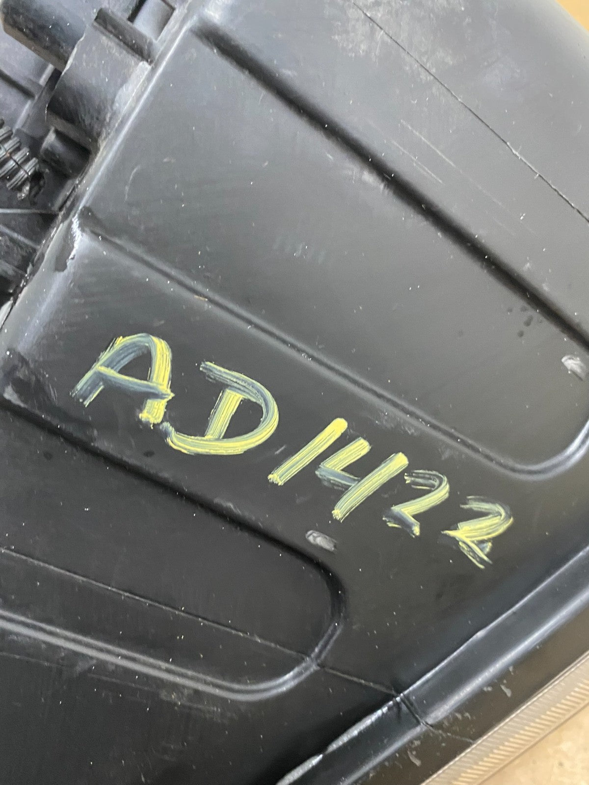 2008-2012 Kia Sedona Left Driver Lh Side Headlight Halogen AD1422 DW10