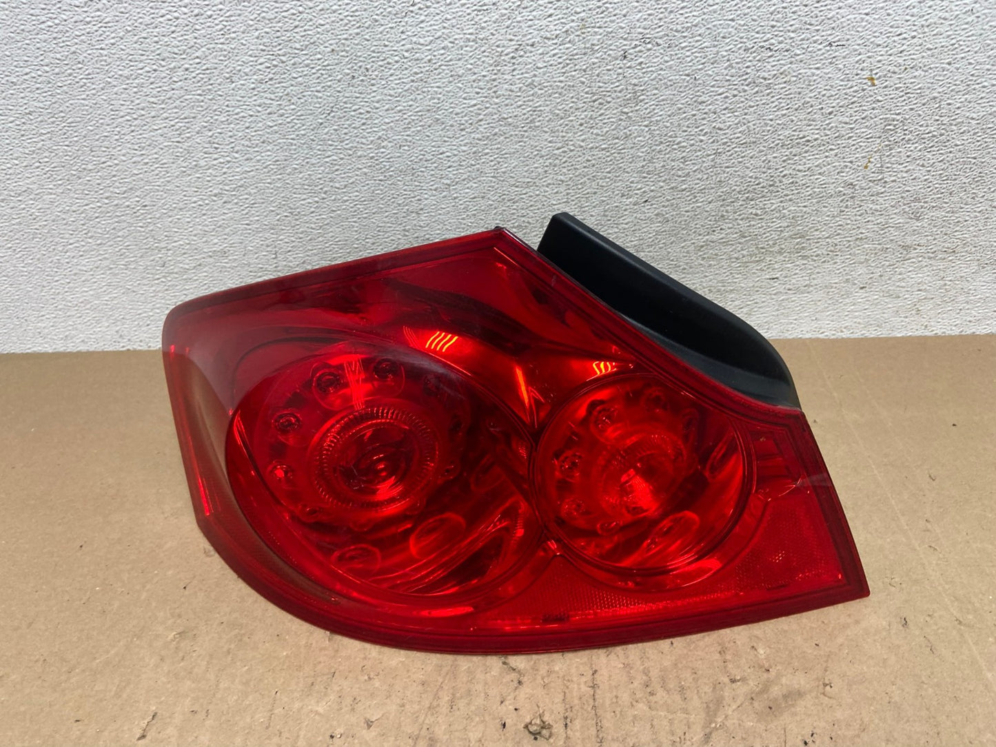 2007 to 2013 Infiniti G35 G37 Sedan Left Driver LH Side Tail Light AE6169 LK0