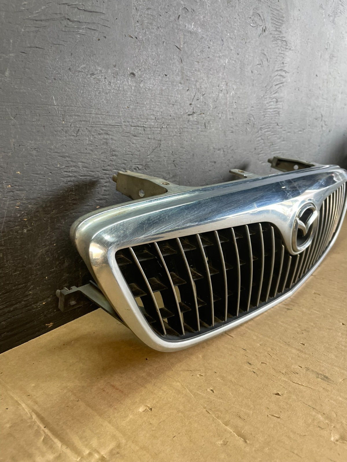 1999 to 2000 Mazda Millenia Front Grill Grille ad5768 DG2