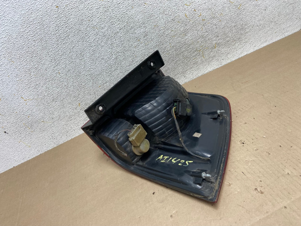 2003 2004 2005 2006 Ford Expedition Left Driver Lh Tail light AI1425 LK5