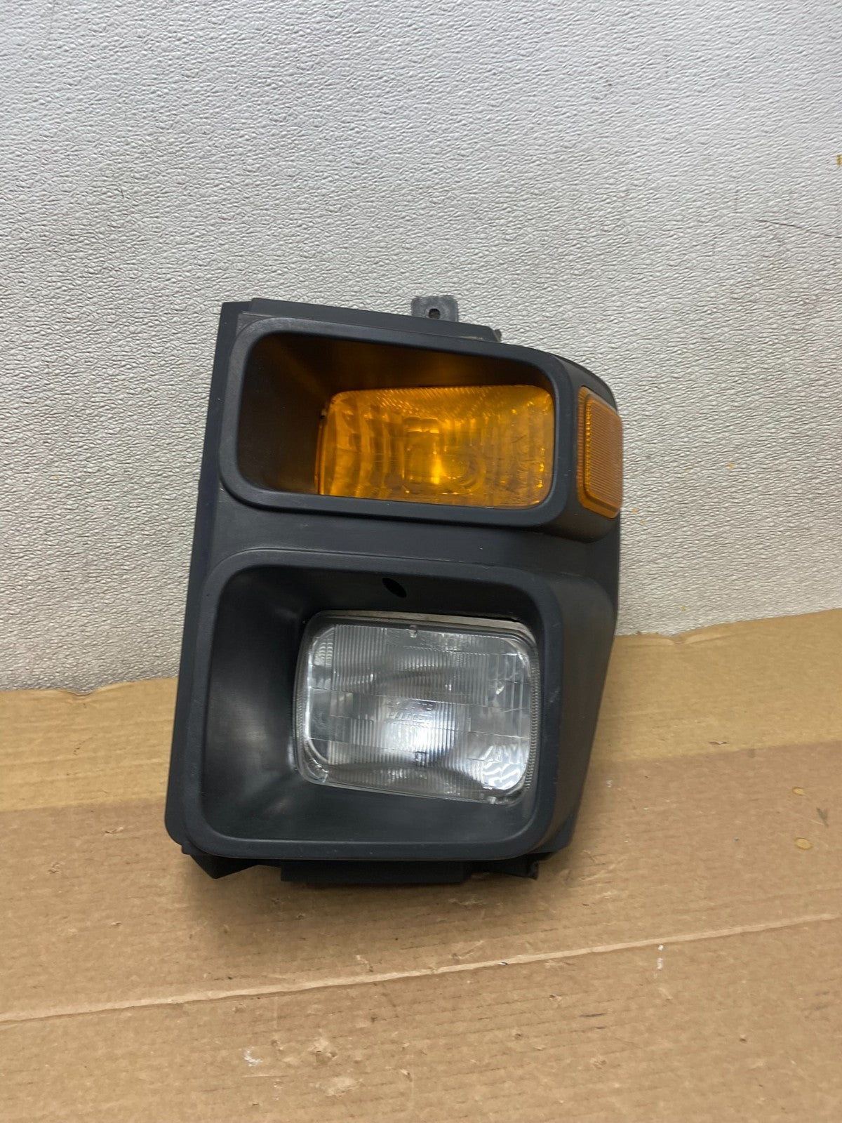 2008-2017 Ford E150 E250 E350 Van Left Side Headlight Bezel Trim OEM AB5092 DW0