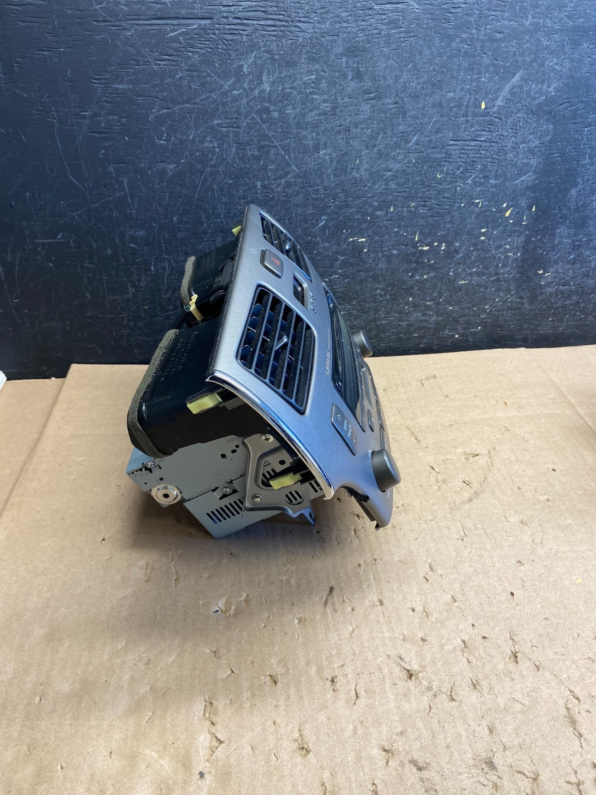 2002-2006 Lexus ES330 Es300 Radio Receiver Tape CD Air Vent Bezel AI3133 DG1