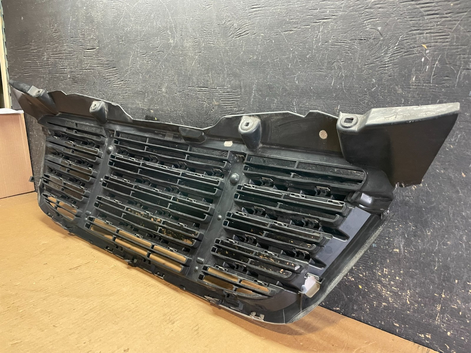 2009 to 2011 Freightliner Sprinter Front Upper Chrome Grill Grille aa2224 DG6