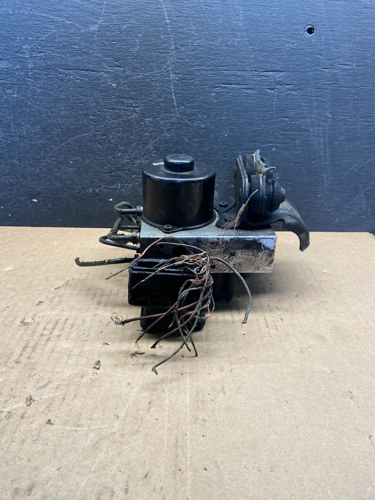 2000 2002 Mercedes ML320 ML500 Anti-Lock Brake Pump AF93475