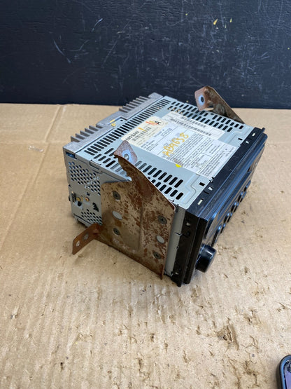 2005 to 2007  Nissan Xterra AM FM CD Player Radio Receiver OEM AB9638 DG1