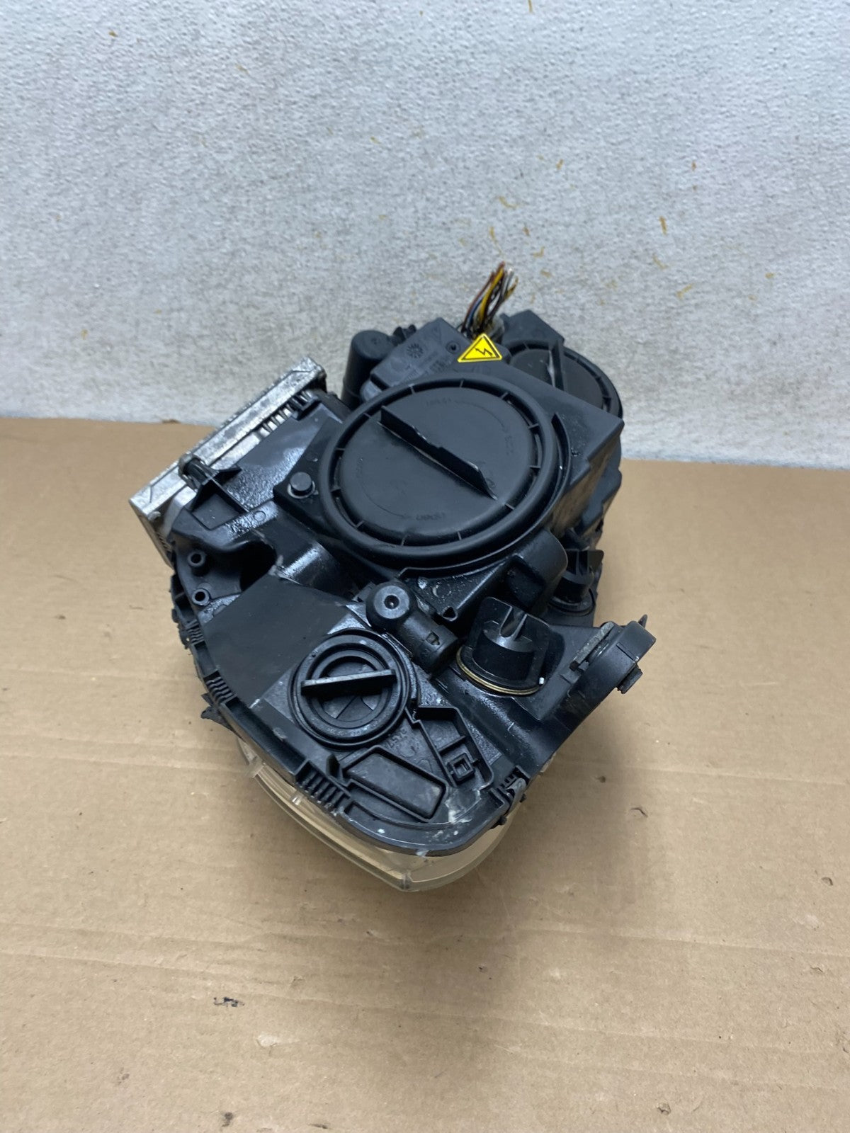2008-2011 Mercedes C-Class C350 C300 Right Passenger Xenon Headlight AH9375 DW7