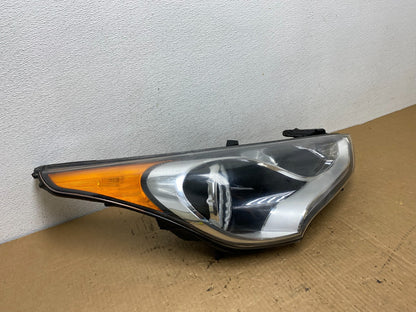 2012 - 2017 Hyundai Veloster Right Passenger RH Halogen Headlight AD2473 DW2