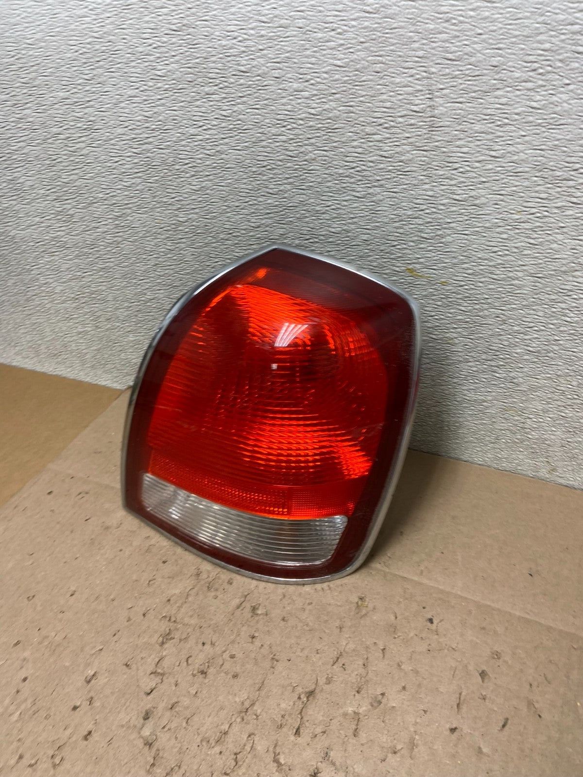 2001-2003 Hyundai XG300 XG350 XG Right Passenger Side Tail Light Oem Z6389 DW1