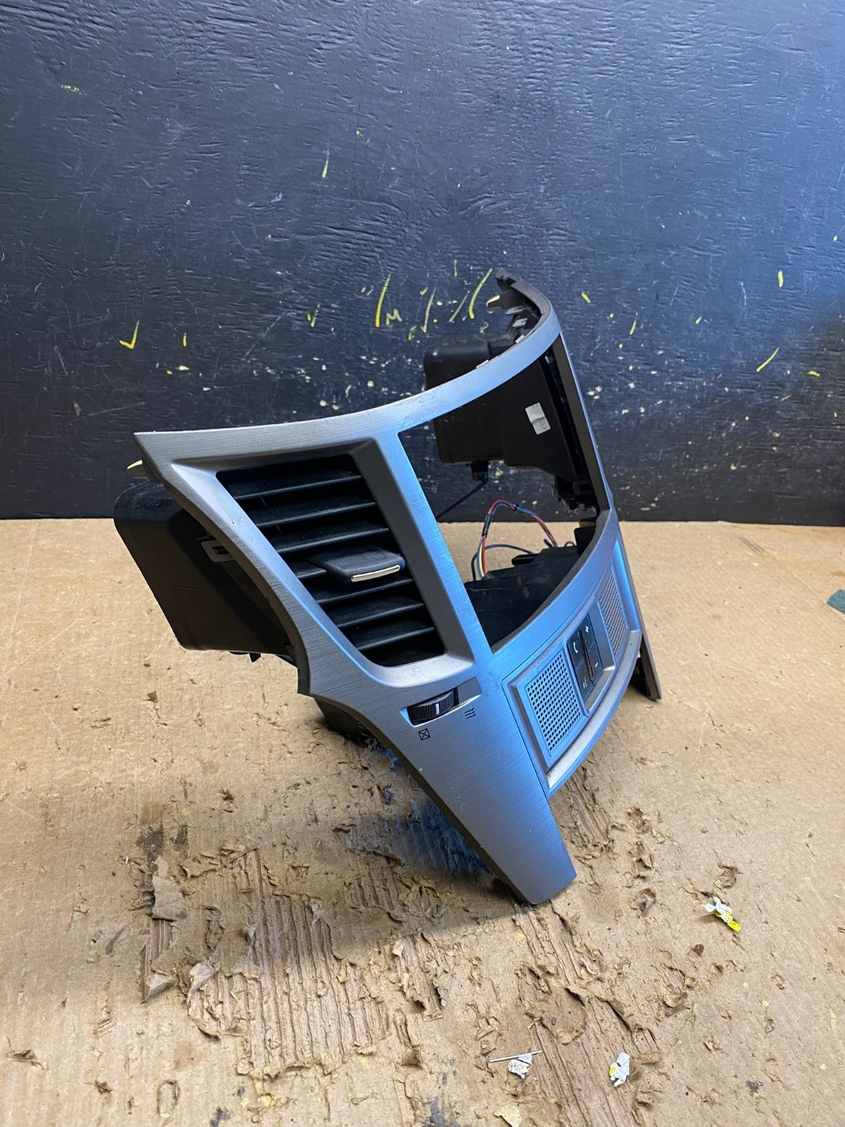 2010-2014 Subaru Legacy Outback Vent Radio Panel Trim Bezel Bluetooth OEM Z99291