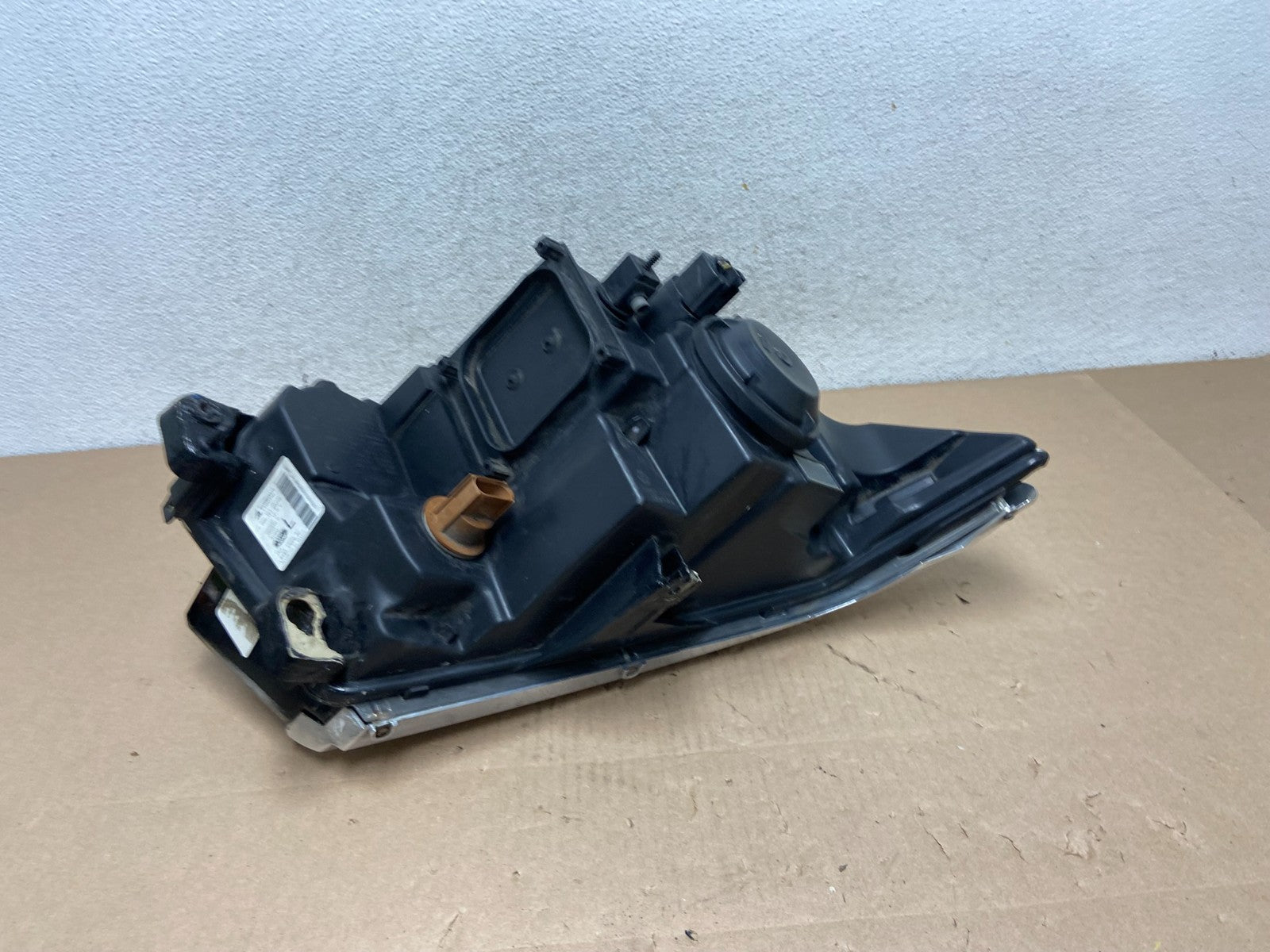 2011 to 2014 Ford Edge Front Left Driver Side Headlight Halogen AG5788 DW9