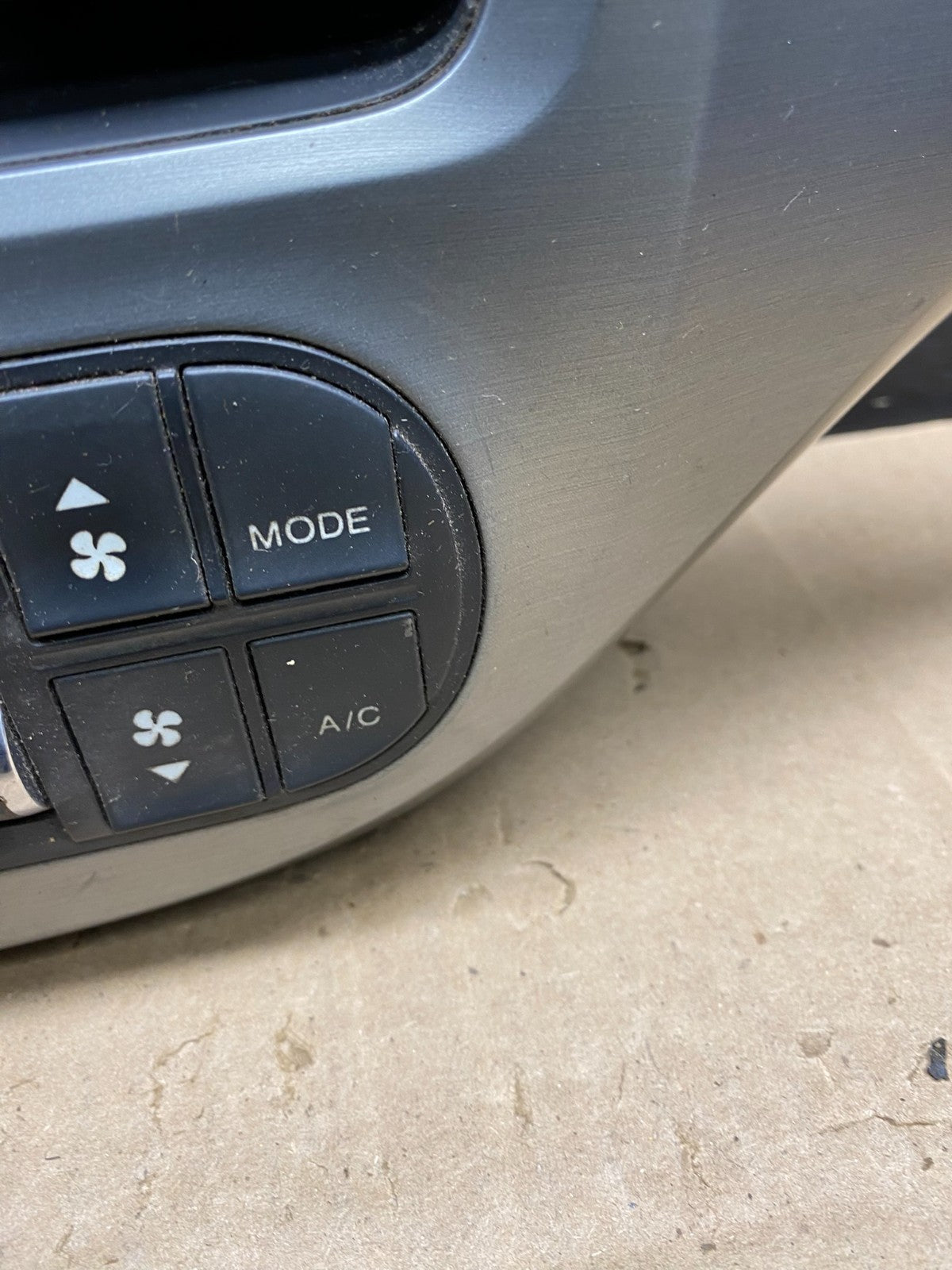 2005 to 2010 Honda Odyssey Radio Climate Control Dash Trim Bezel U5792 DG3