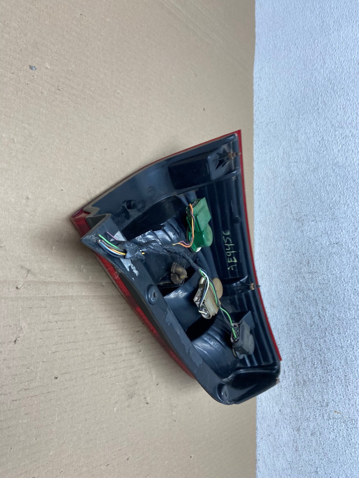 2001 2002 2003 2004 Mazda Tribute Right Passenger Rh Tail Light AE9456 LKq4