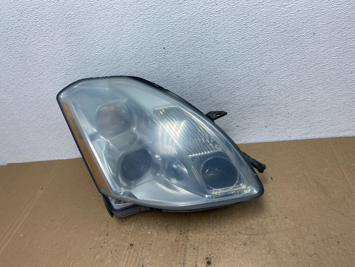 2004 2005 2006 Nissan Maxima Right Passenger Side Headlight Halogen AC5869 DW1