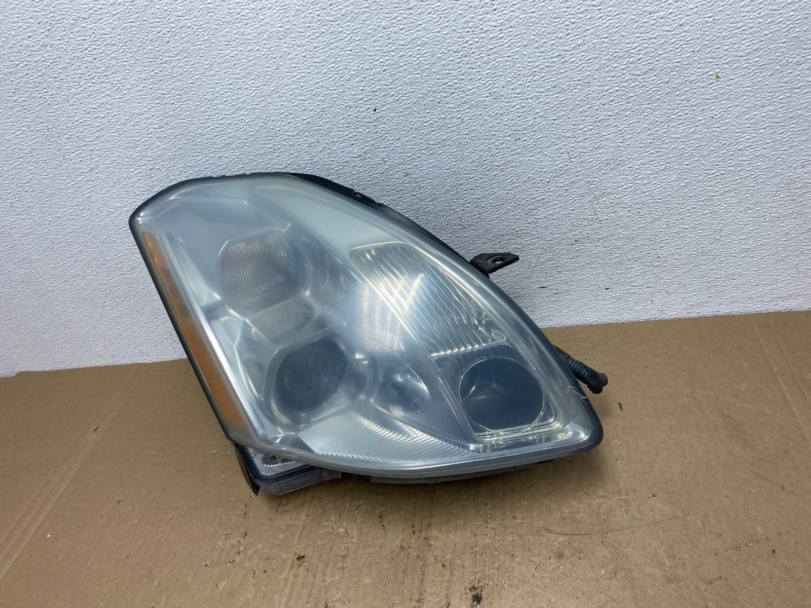 2004 2005 2006 Nissan Maxima Right Passenger Side Headlight Halogen AC5869 DW1