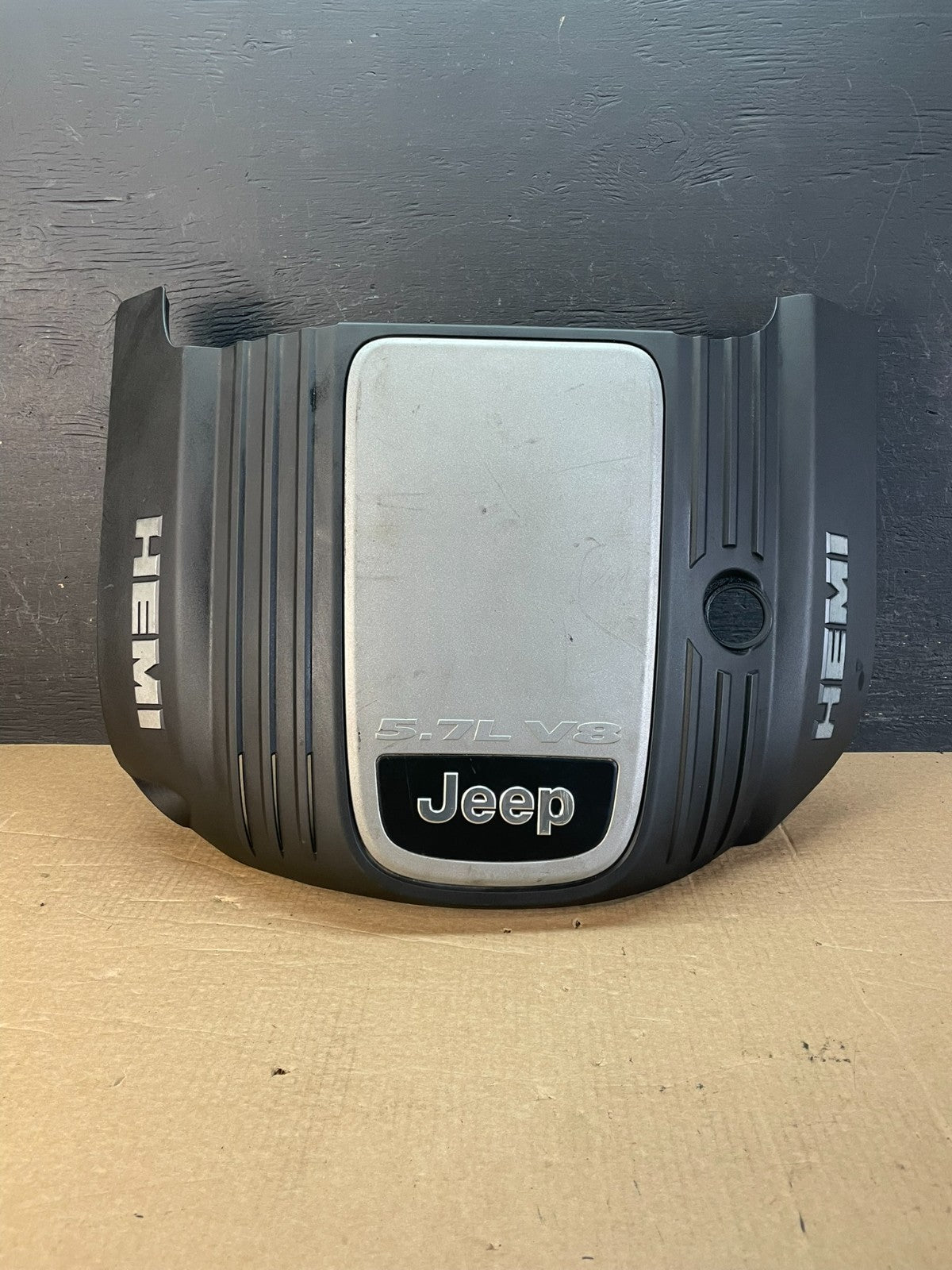 2005 to 2010 Jeep Grand Cherokee 5.7L Hemi Engine Cover Plastic Shield AF5289 DG0