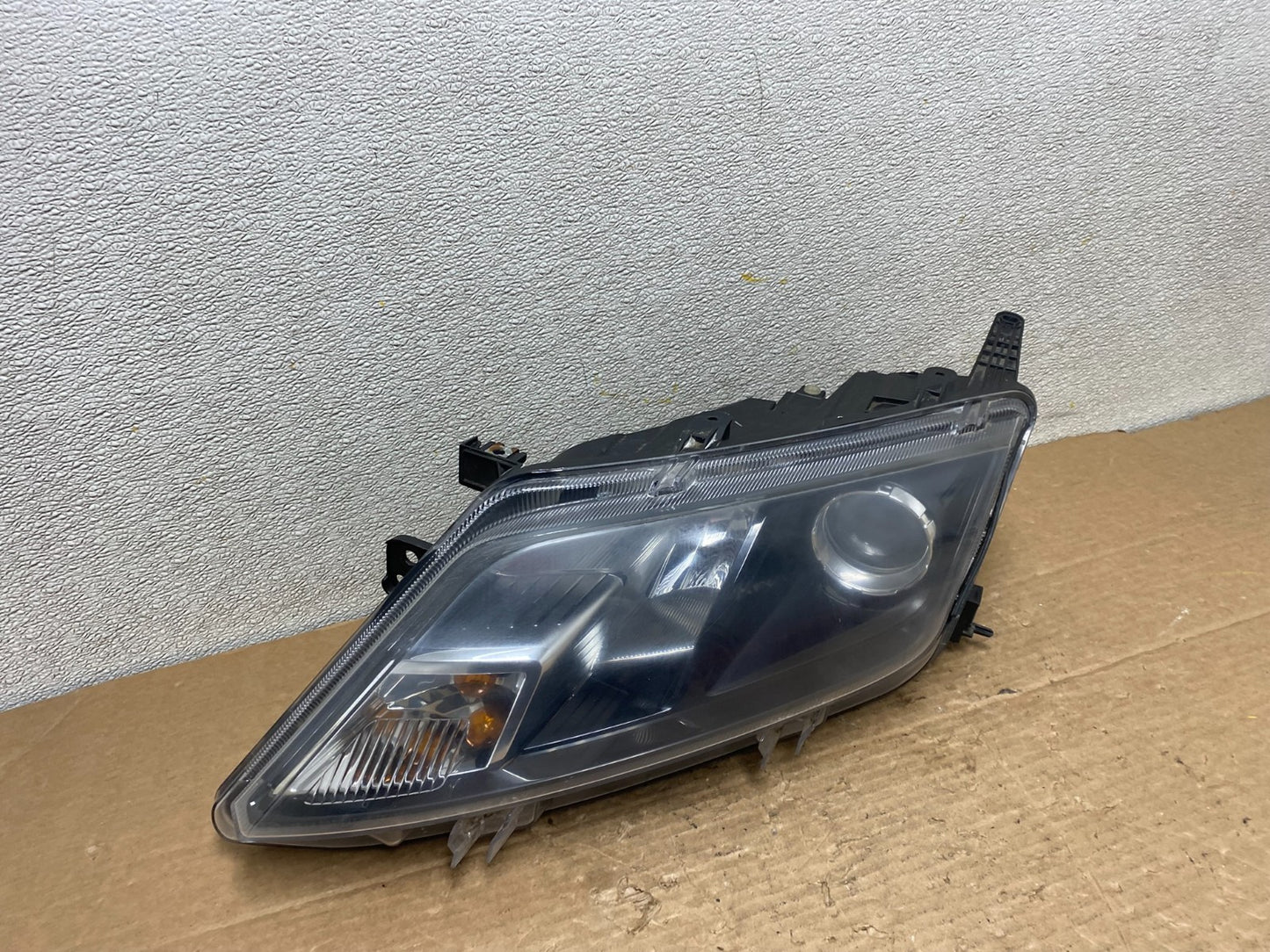 2010 2011 2012 Ford Fusion Left Driver LH Side Headlight Halogen Z2863 DW2