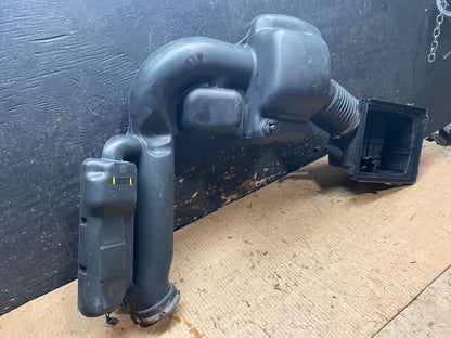 2011 - 2013 Dodge Durango 3.6L Resonator Air Intake Tube Y6712 DG5