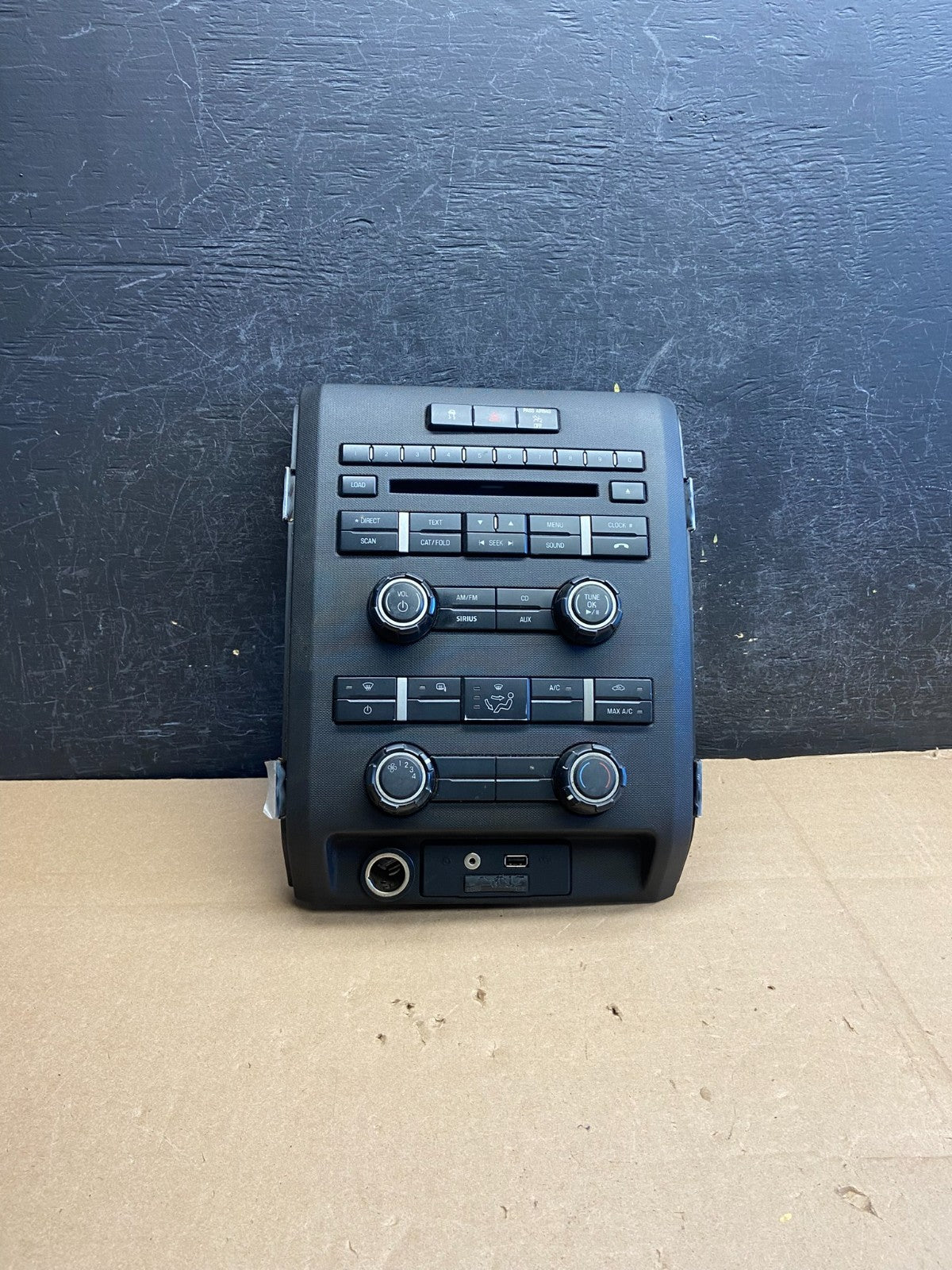 2009-2012 Ford F150 Heater Climate Control Radio Control Dash Bezel OE AI3218 DG0