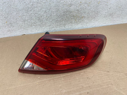 2015 2016 2017 Chrysler 200 Sedan Right Passenger Side Tail Light AH9353 LK0
