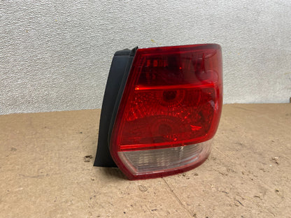 2010-2014 Volkswagen Golf MK6 Wagon Right Passenger RH Tail Light OEM AA4998 DW2