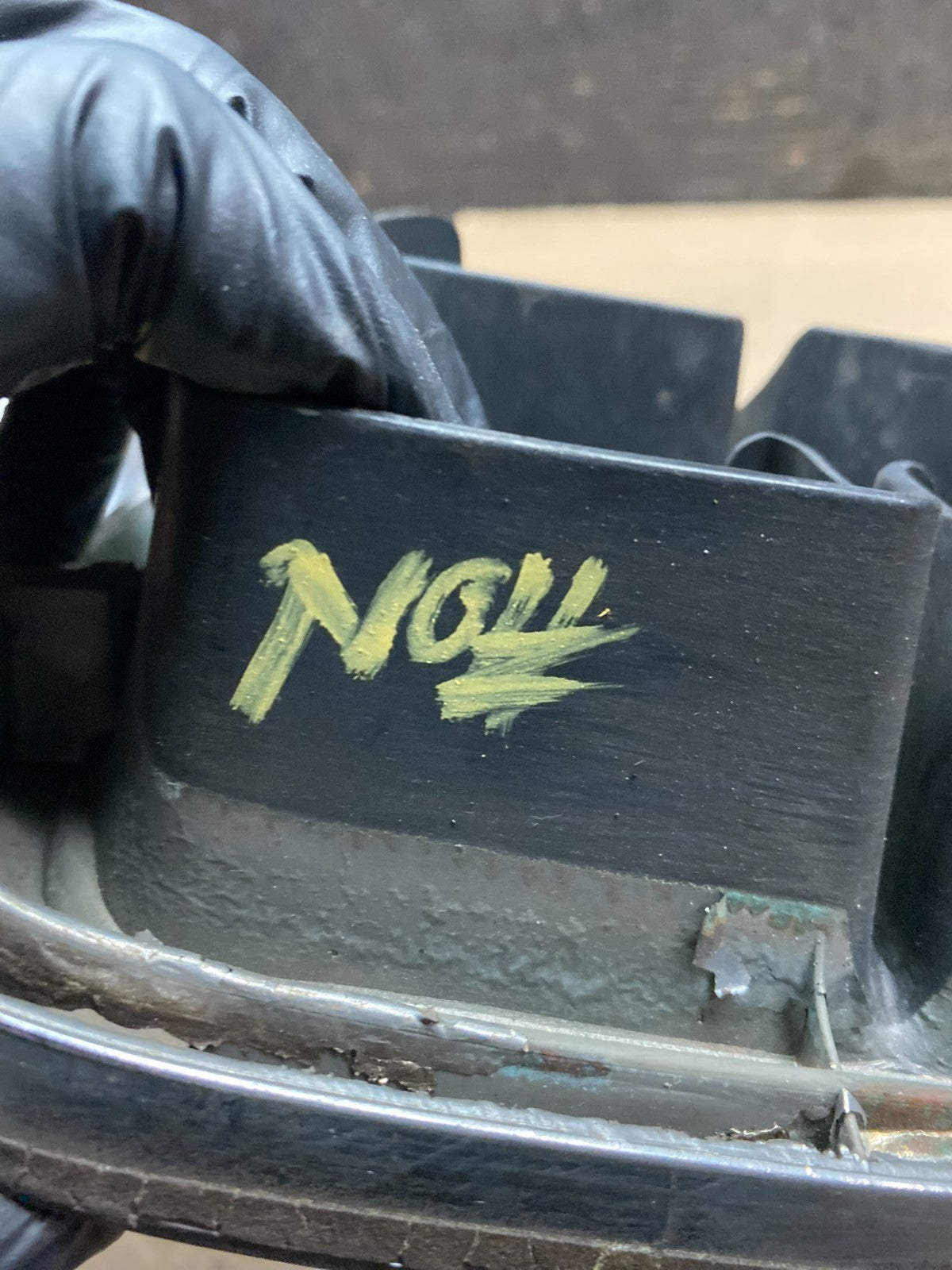2000 to 2002 Subaru Legacy Outback Grill Grille OEM X7640 DG10