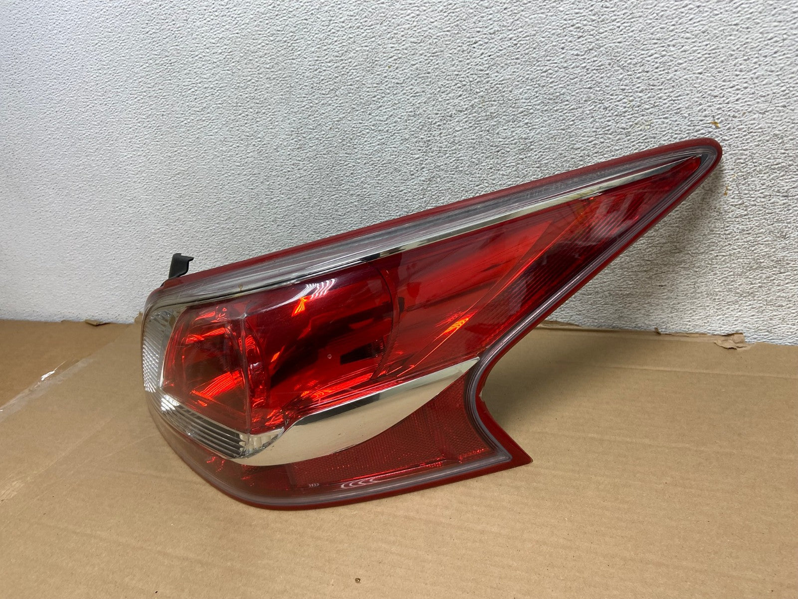 2013 2014 2015 Nissan Altima Right Passenger LED Side Tail Light AG9139 LK2