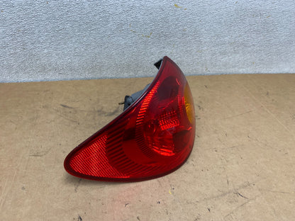 2003 to 2005 Toyota Corolla Left Driver Lh Side Tail Light X4984 DW2