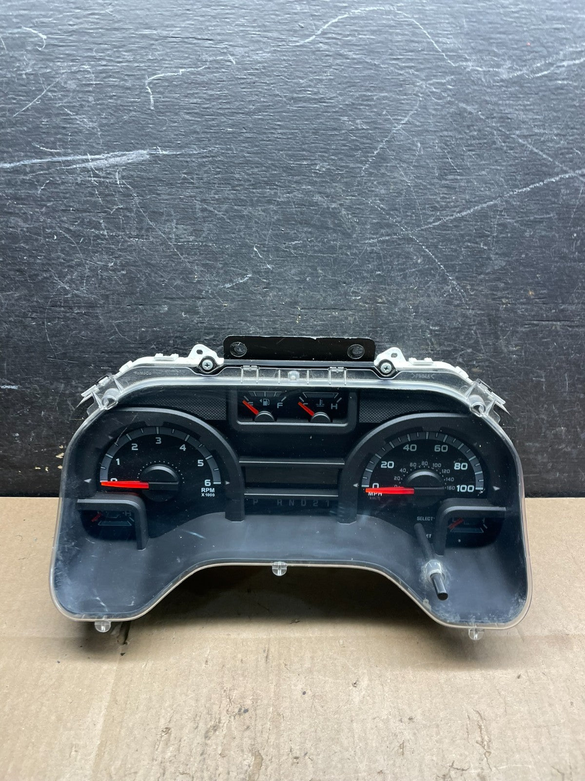2011 to 2013 Ford E150 E250 E350 VAN Gauge Speedometer Cluster w1469 DG0