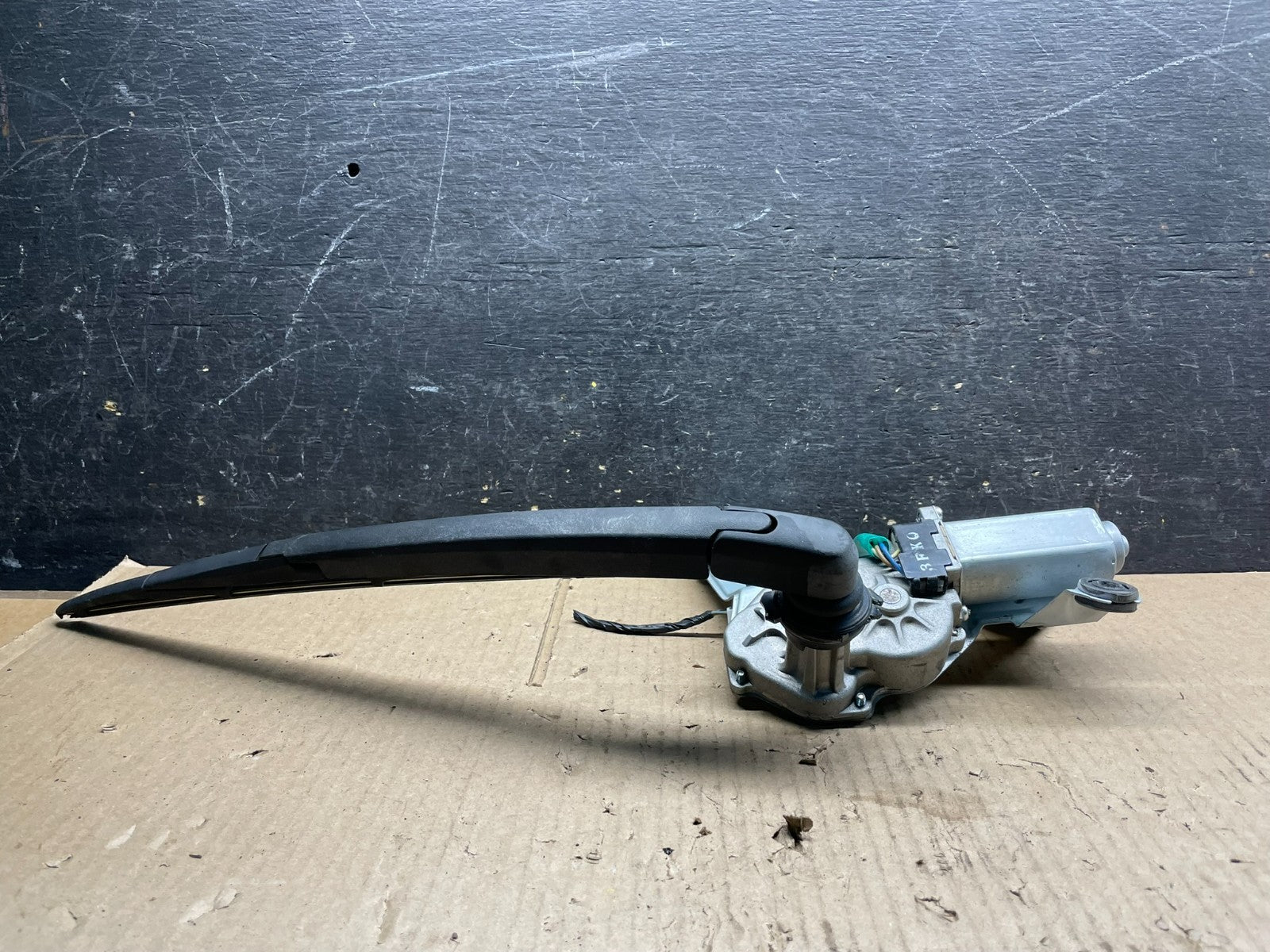 2007 - 2010 Hyundai Santa Fe Rear Glass Windshield Wiper Motor V8832 DG3