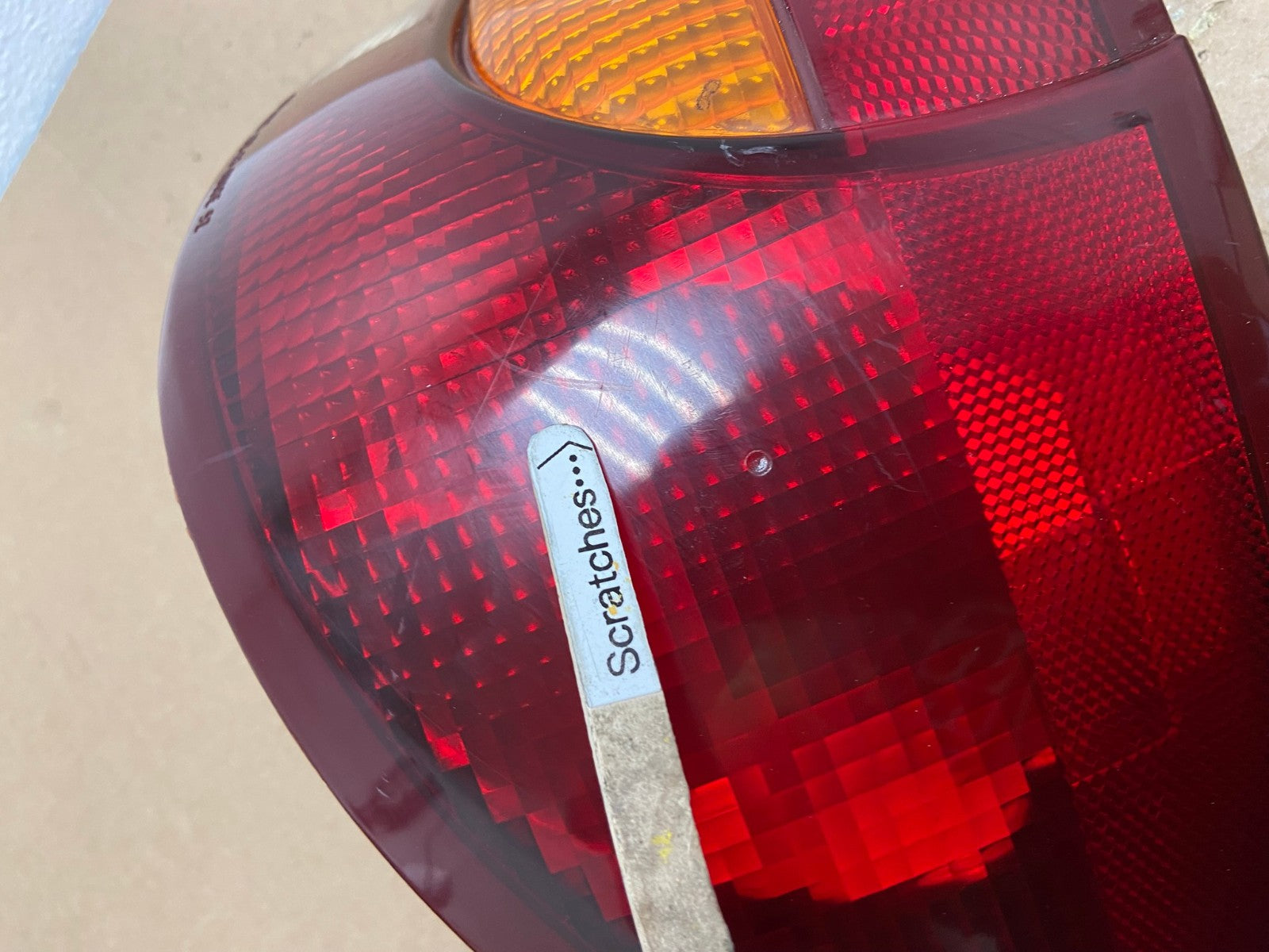 2000-2002 Saturn SL S-Series Right Passenger RH Side Tail Light OEM AB8005 LK3