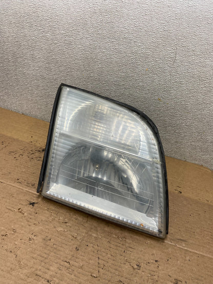 2002-2005 Mercury Mountaineer Right Passenger Halogen Headlight OEM AB3383 DW0