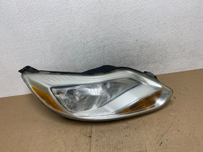 2012 2013 2014 Ford Focus Right Passenger Rh Side Headlight AE6897 DW0